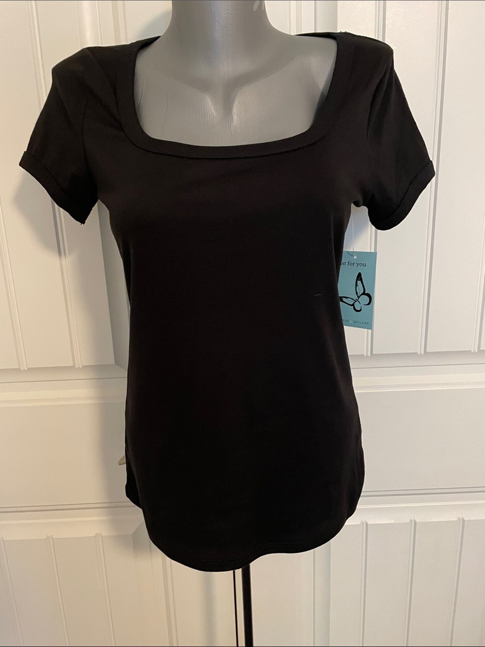 Women's Black Square Neck Short Sleeve Tee